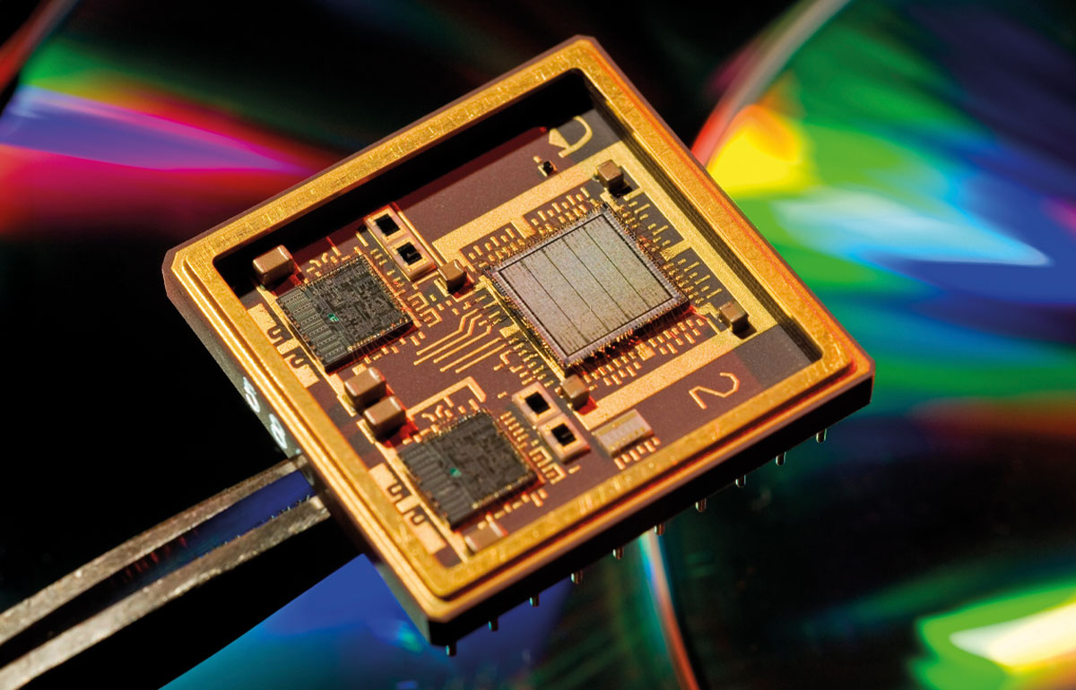 Elektro- und Energiebranche. In unserem Produktportfolio führen wir eine große Bandbreite leitfähiger Kunststoffe und Elastomere mit elektrostatisch ableitenden oder elektrisch leitenden Materialien . Für höchste Sicherheitsvorgaben.